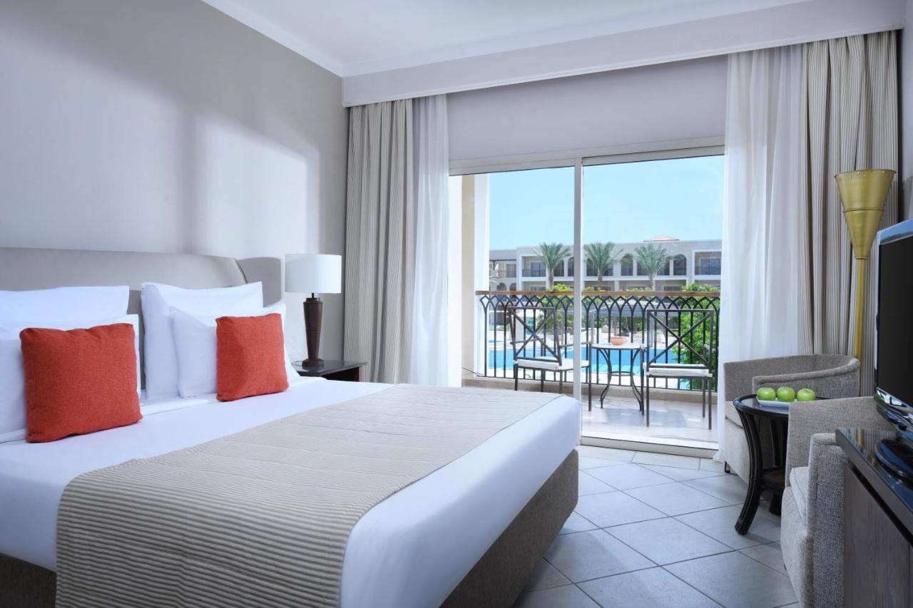 Jaz Mirabel Resort Sharm el-Sheikh Luaran gambar A room at the Hilton Sharm El Sheikh