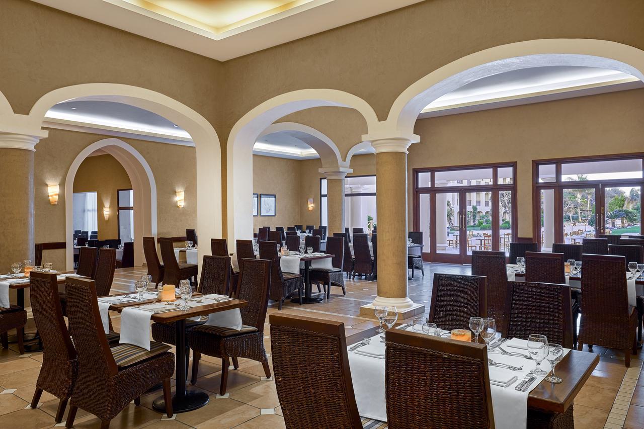 Jaz Mirabel Resort Sharm el-Sheikh Luaran gambar Restaurant at the hotel