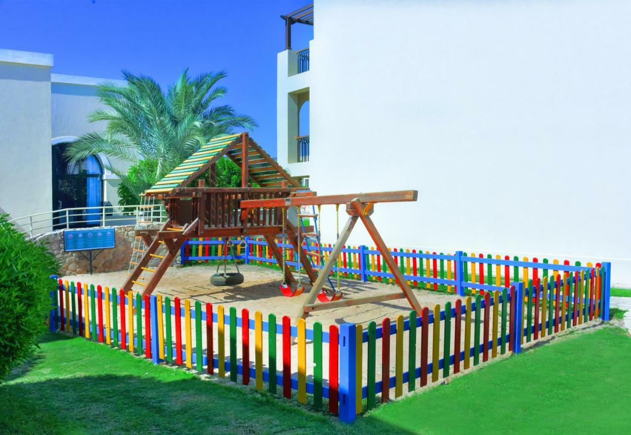 Jaz Mirabel Resort Sharm el-Sheikh Luaran gambar Playground at the school